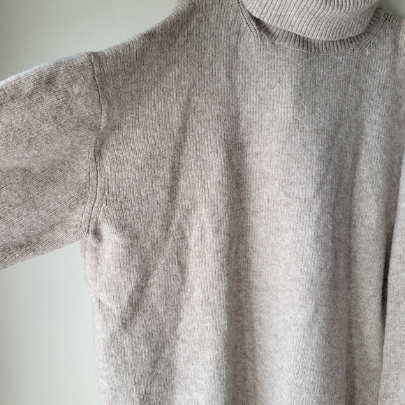 H&M wool blend tan long sleeve knit turtle neck sweater Size XXL - Picture 3 of 10